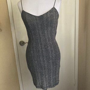 WINDSOR -Blk Squin Dress Sparkling silver threads making this a sure eye catcher